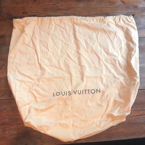 Louis Vuitton boxes and dust bags - Picture 2 of 10
